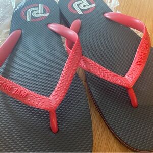 Pearl Jam Flip Flips (brand new/never worn) size 12